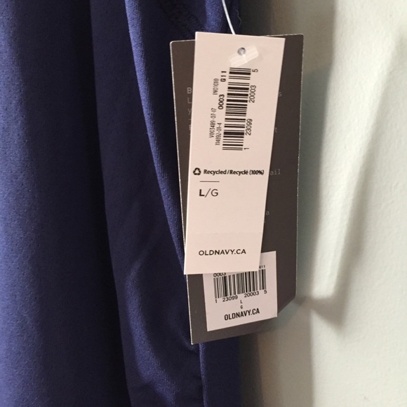 Old Navy Active Maternity Top - Picture 2 of 3